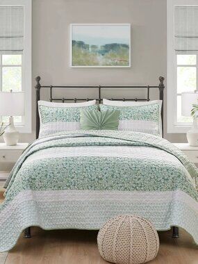 Madison Park Caralie Seersucker 4-Pc. Quilt Set, Full/Queen, NWT